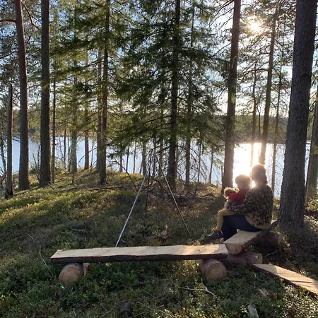 אתר קמפינג Svevetelt Pa Privat Holme קונגסבינגר